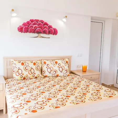 Kuni - Salty Pool & Panorama Holiday home Balchik